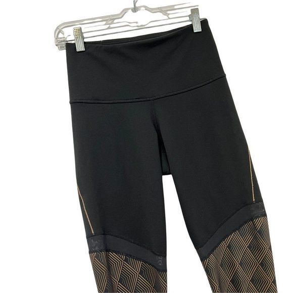 Manduka Geo Gold‎ Print Yoga Leggings S Full Length Mesh Insert Detail Black - Picture 2 of 8